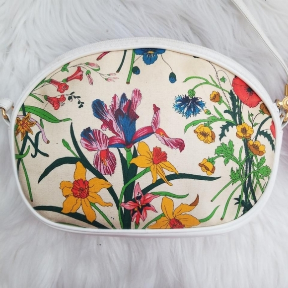 Authentic Vintage Gloral Gucci Crossbody Bag - Picture 4 of 12